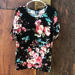 Agnes & Dora frill sleeve too Sz.M